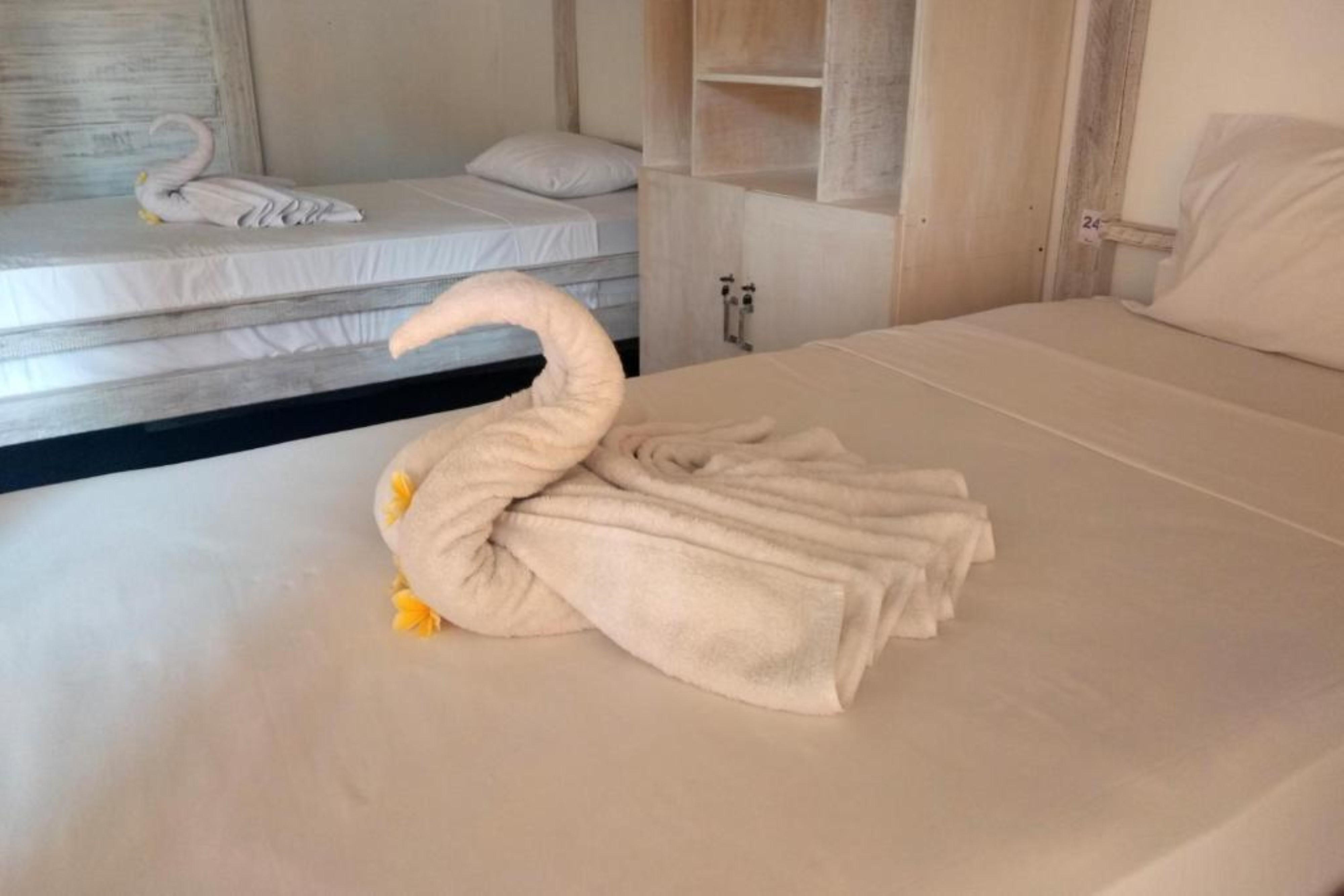 Castaway Island Hostel นูซาเลมโบงัน ภายนอก รูปภาพ