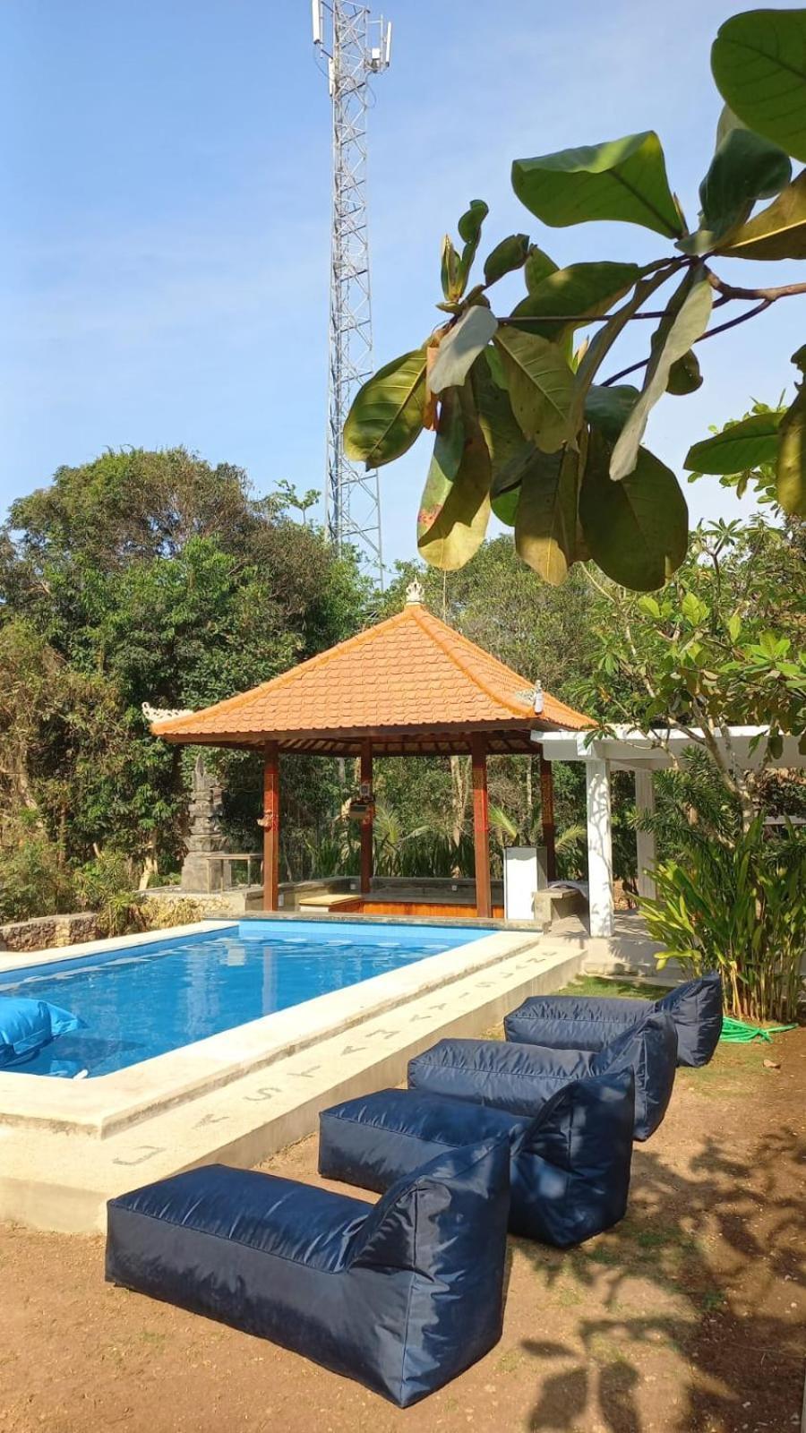 Castaway Island Hostel นูซาเลมโบงัน ภายนอก รูปภาพ